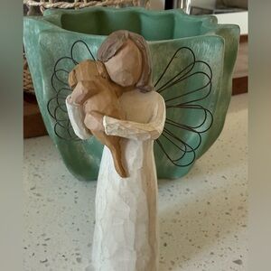 1999 Vintage Susan Lordi Willow Tree Angel of Friendship Girl Holding Puppy Dog